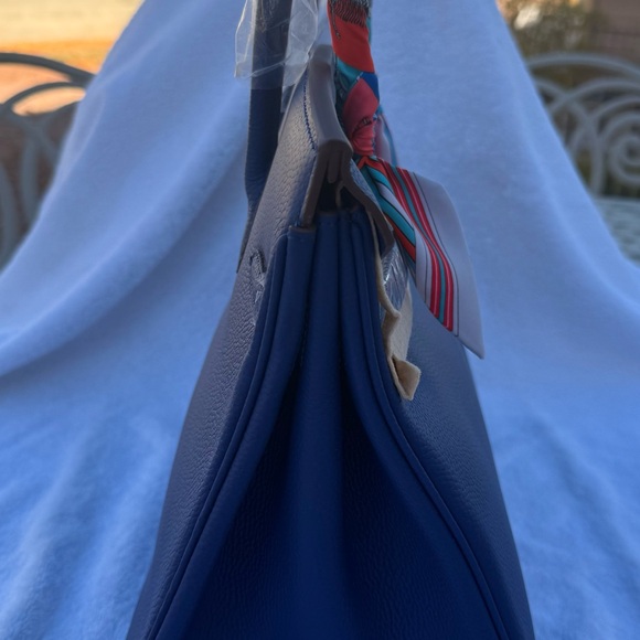 Authentic KAMUGO women's Blue #35 leather purse/handbag w/handles/dust cover - Picture 4 of 10